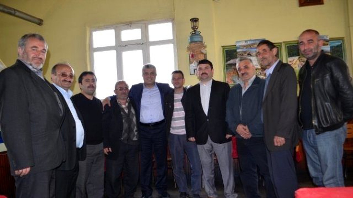 AK Parti Trabzon Milletvekili Adayı Günnar, Akçaabat\'ı Arşınladı