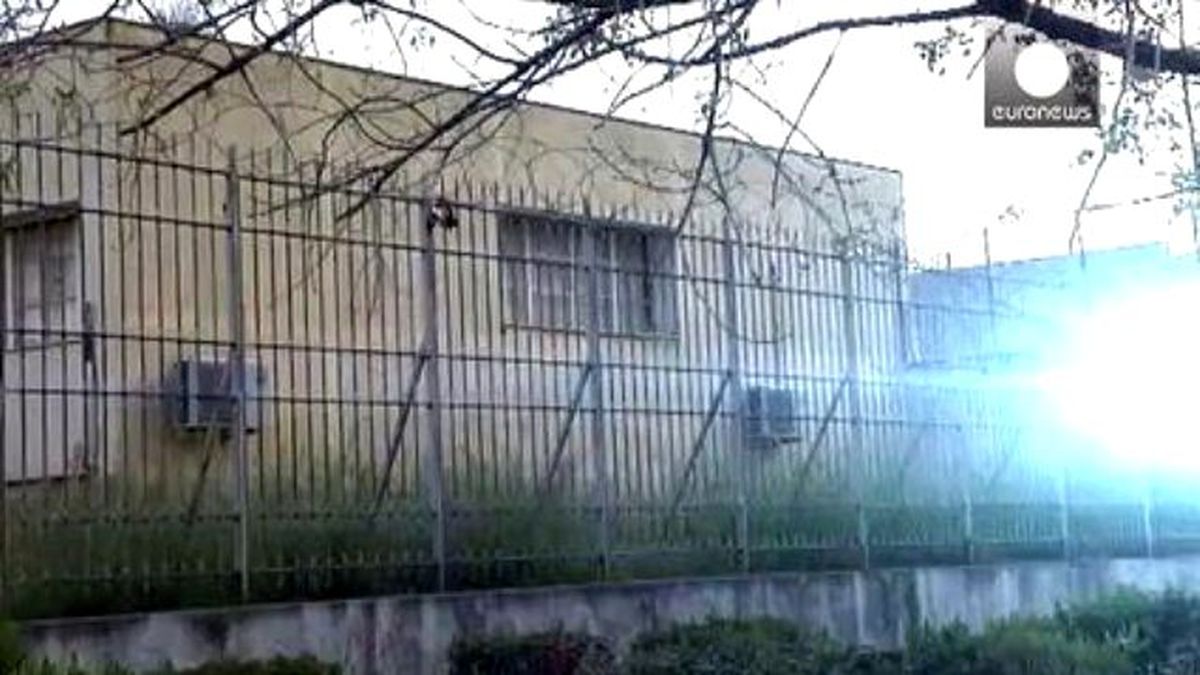 Atina\'da Cezaevinde İsyan