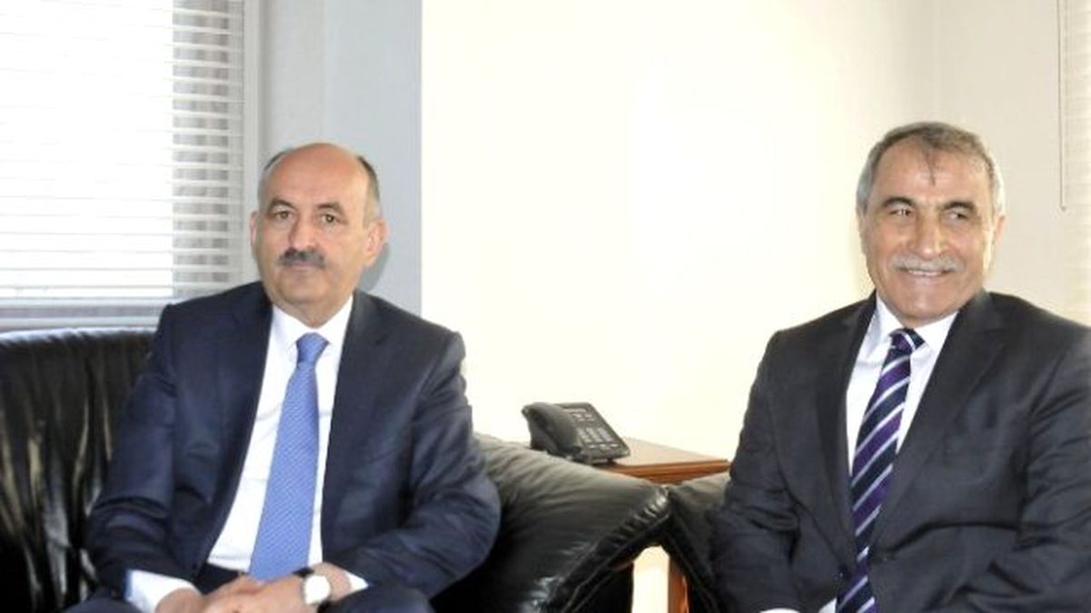 Bakan Müezzinoğlu Yalova\'da Hastane Açtı