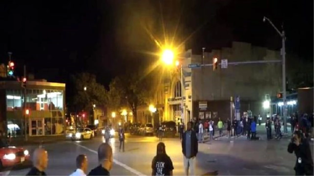 Baltimore Polisinden Protestocu Gence Sert Müdahale