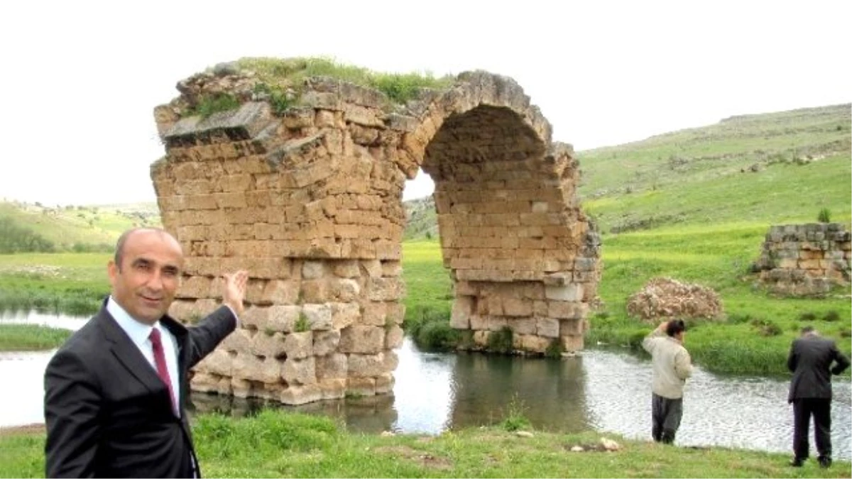 Başkan Özdemir, \'Tarihi Septimius Severus Köprüsü Turizme Kazandırılıyor\'