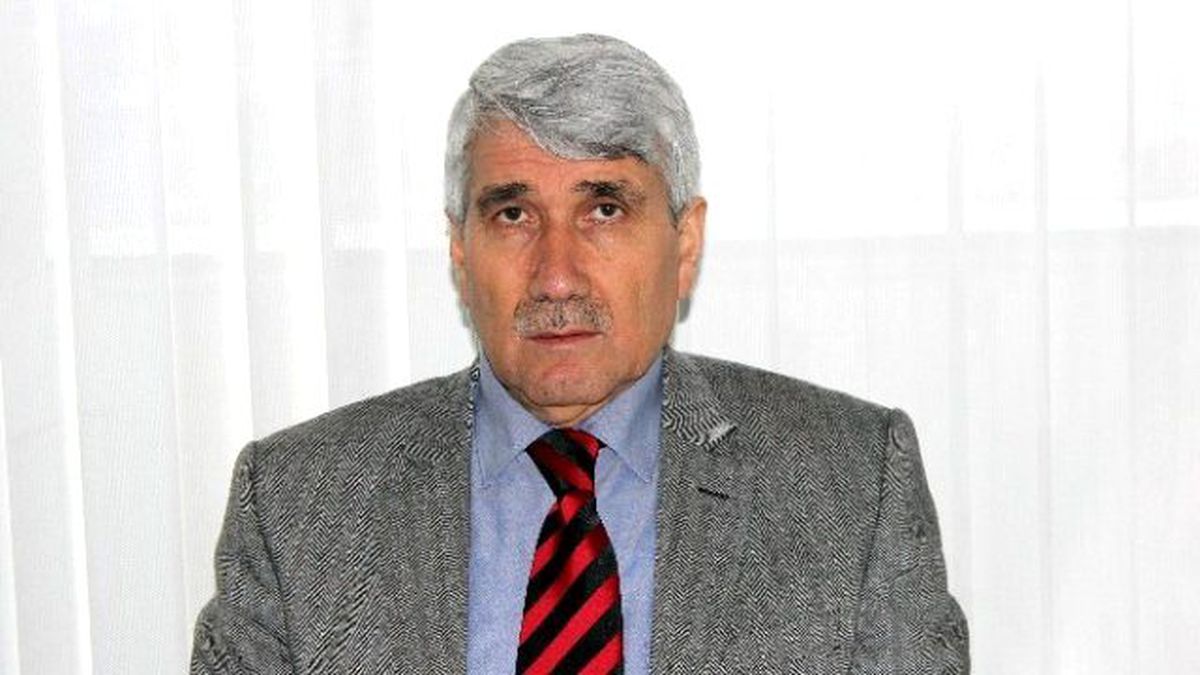 Dumlupınar\'a Sentetik Çim Saha