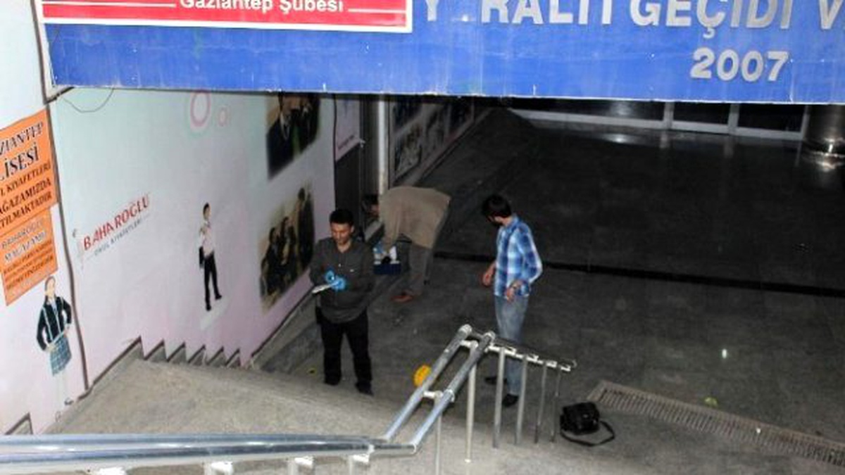 Gaziantep\'te Sokak Ortasında Silahlar Konuştu