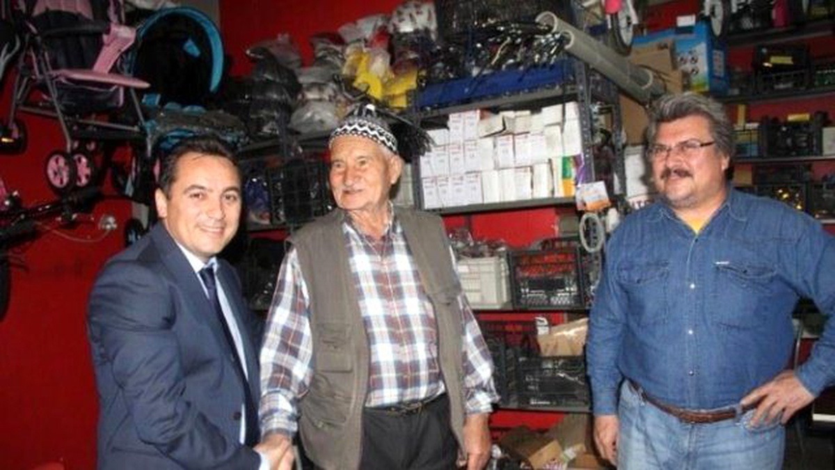 Hasan Eryılmaz Alaşehir\'de Çarşı Pazar Dolaştı