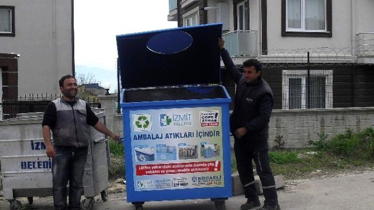 İzmit Belediyesi Geri Dönüşümle Ekonomiye Katkı Veriyor