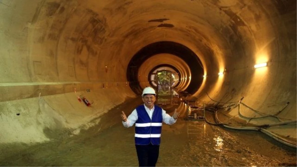 Kadir Topbaş Metro Şantiyesinde Duygulandı