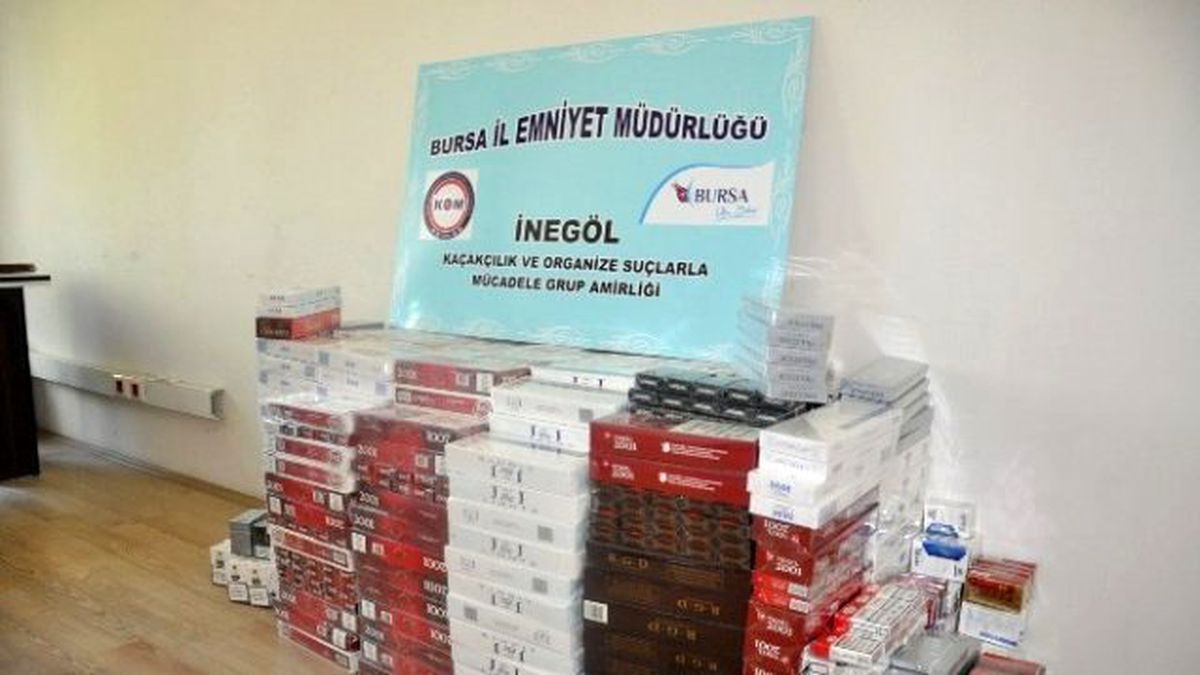 Kom\'dan 2 Tır\'a Kaçak Sigara Operasyonu