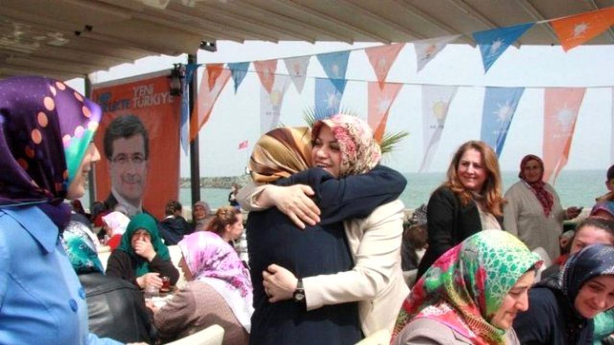 Köseoğlu, Kadın Seçmenlerin Kendilerini "Yok" Sayanlara Ders Vermesini İstiyor