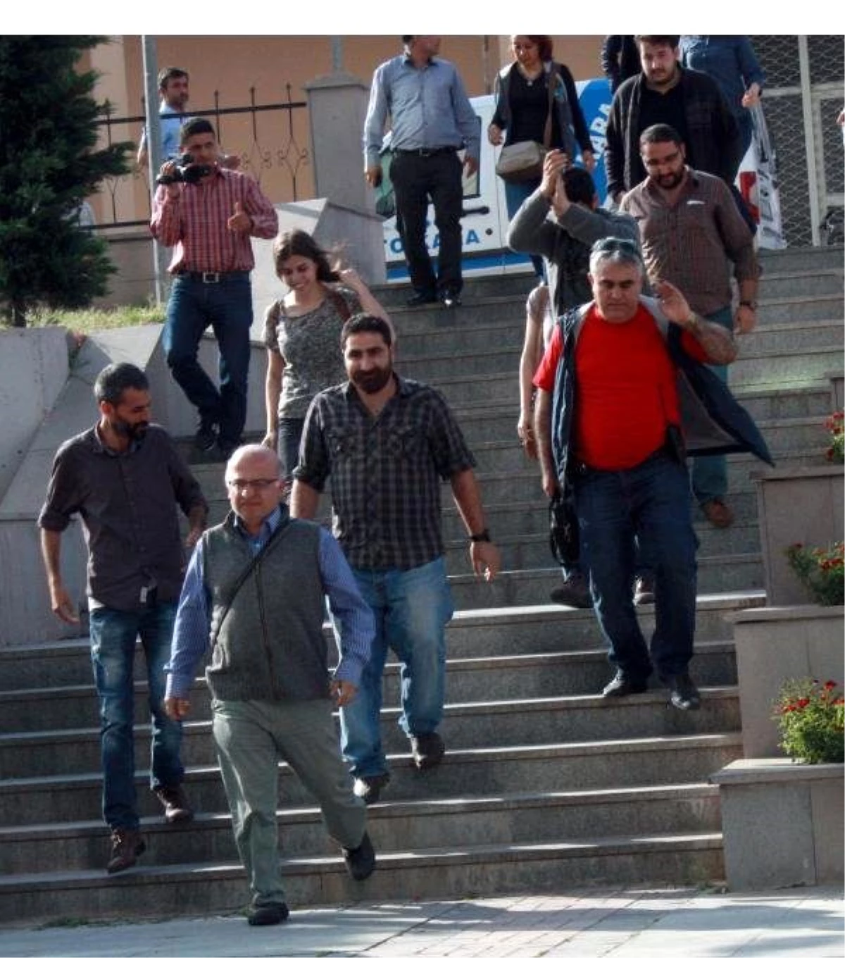 Mersin\'de Cumhurbaşkanına Hakaret Suçlamasıyla 13 Kişi Gözaltına Alındı