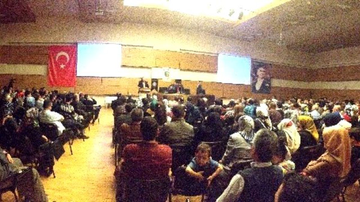 Prof. Dr. Nevzat Tarhan Kayseri\'de Ailede İletişim Sorunlarını Anlattı