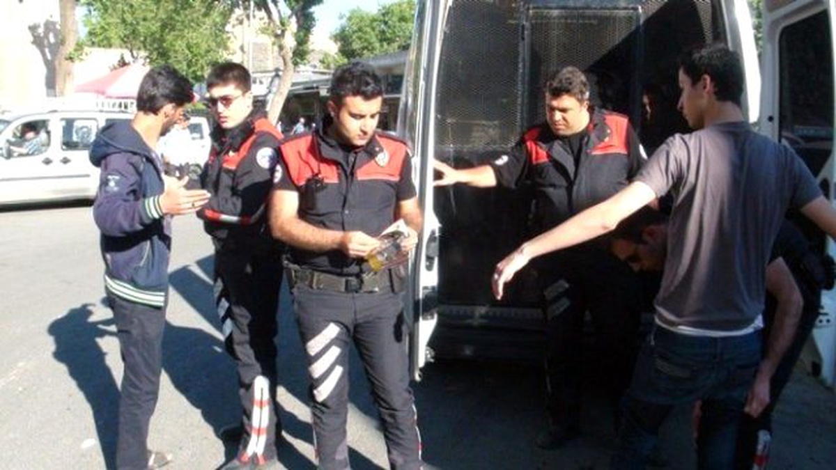 Şanlıurfa\'ya Kayıt Dışı Giren Suriyeliler Gözaltına Alındı