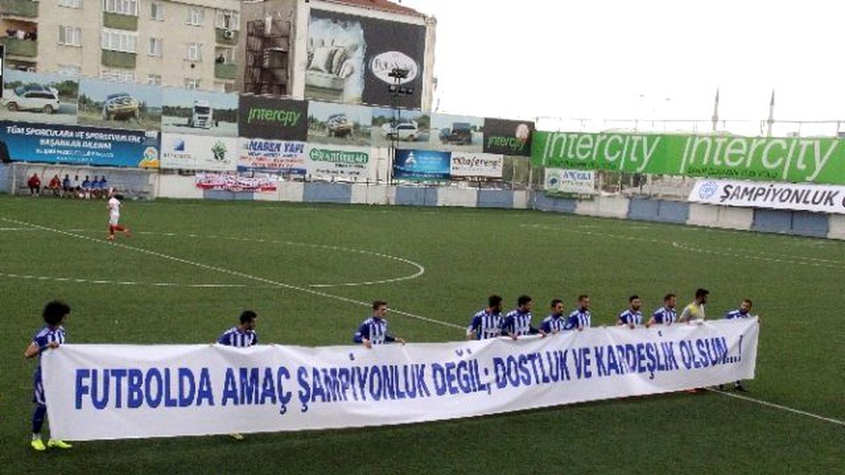 Tff\'den O Pankarta Teşekkür