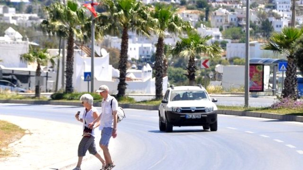 Yoğunlaşan Trafik Turistlere Zor Anlar Yaşatıyor