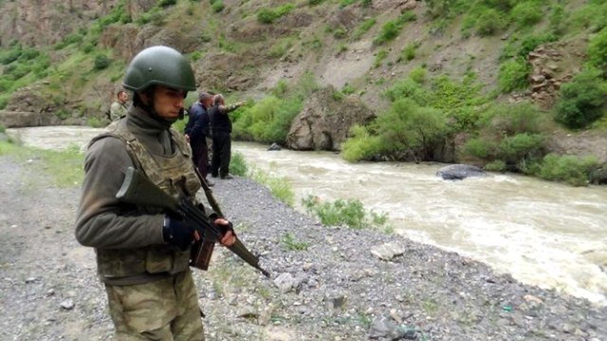 Zap Suyuna Düşen Araç