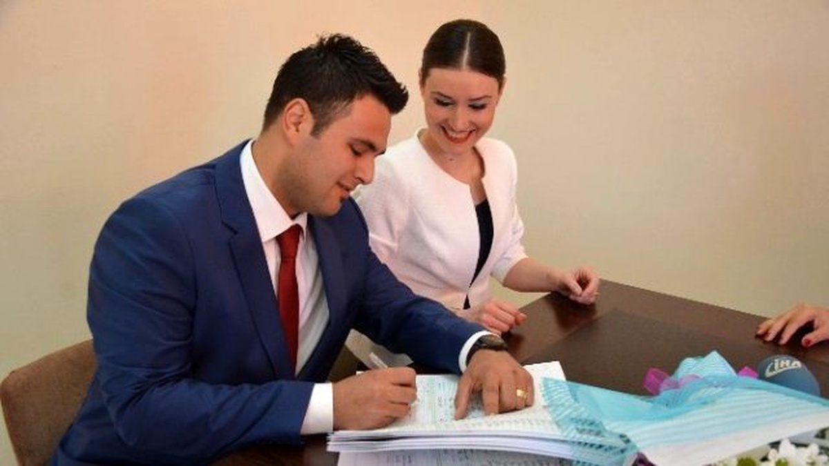 05.05.2015 Tarihi Nikah Salonlarını Doldurdu