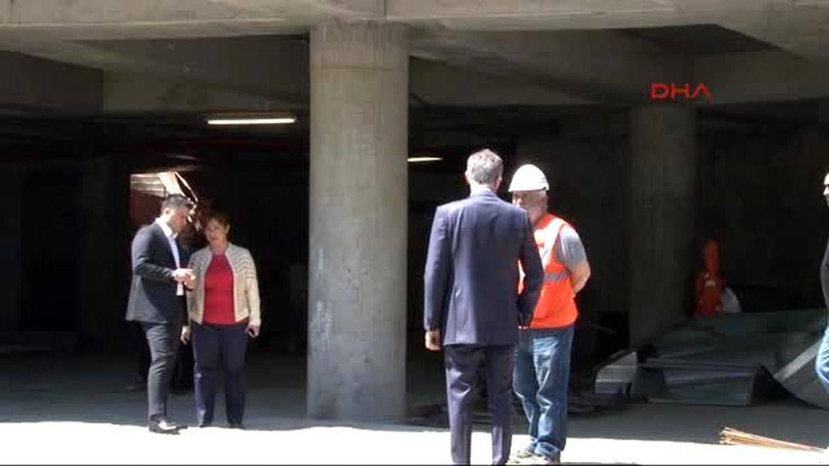 Abdullah Gül Vodafone Arena\'yı Gezdi 2-
