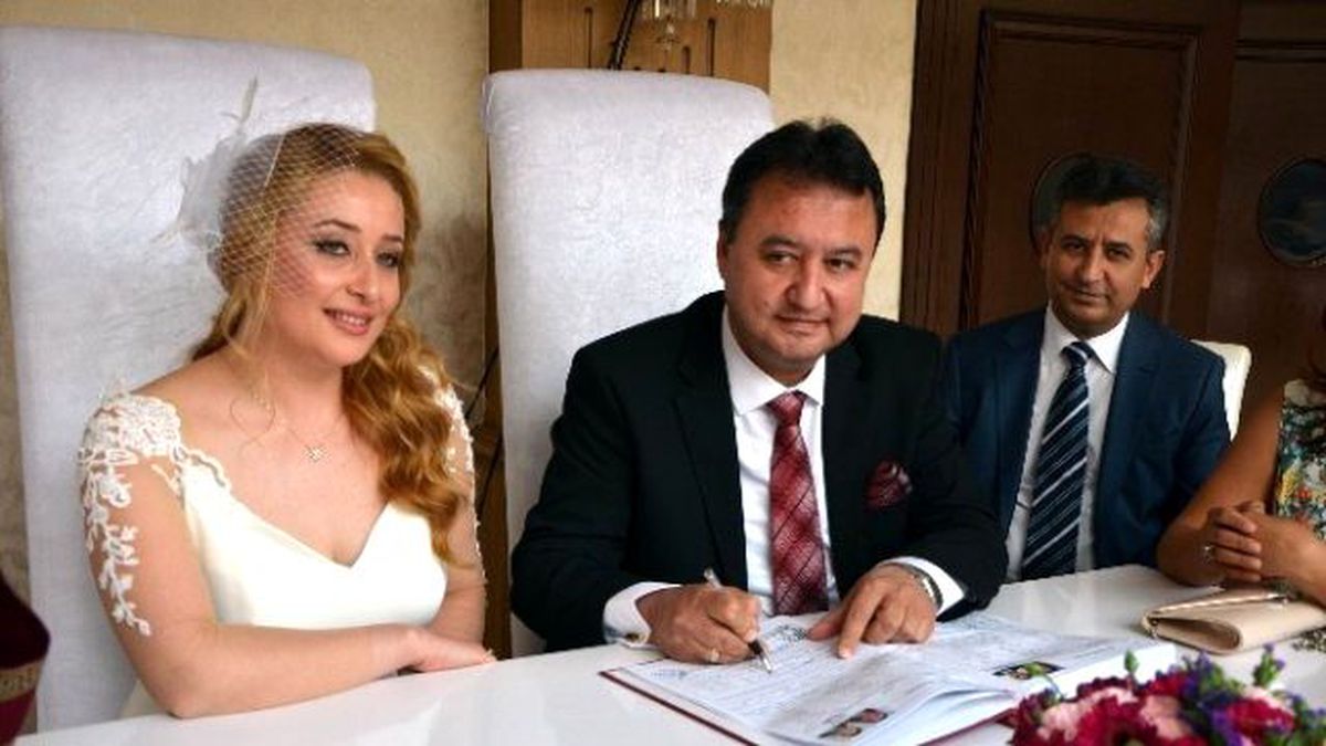 Aile Mahkemesi Hakimi Ailesini Kurdu