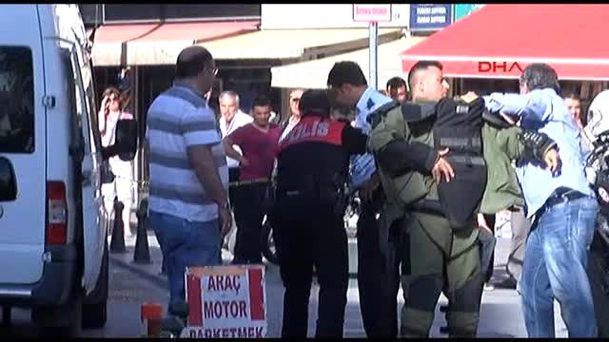 Antalya Fünyeyle Patlatılan Çantadan Elbise Çıktı
