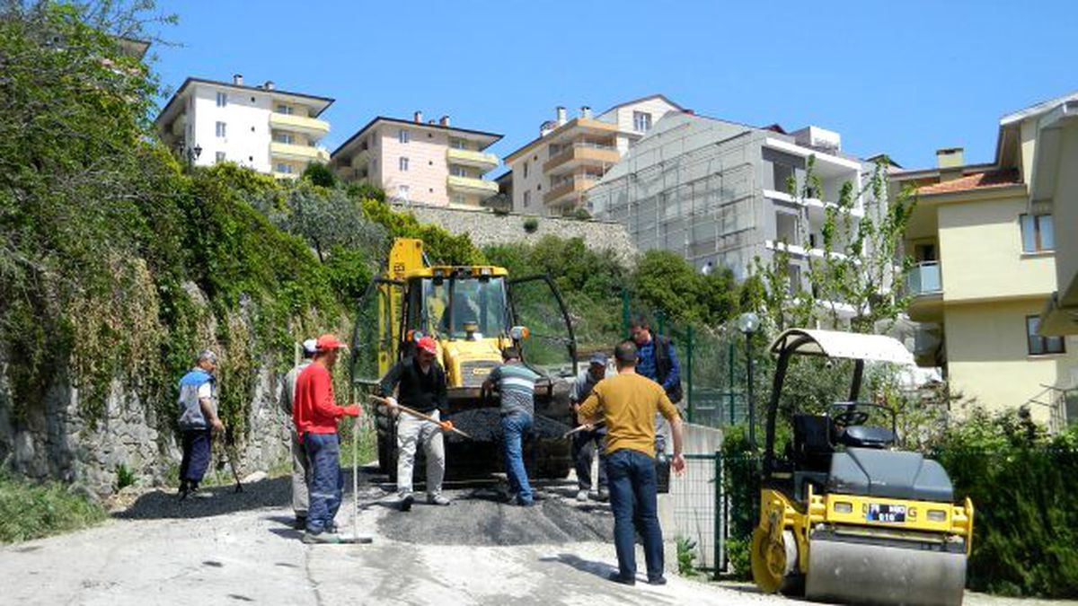 Asfaltlama Çalışmaları Devam Ediyor
