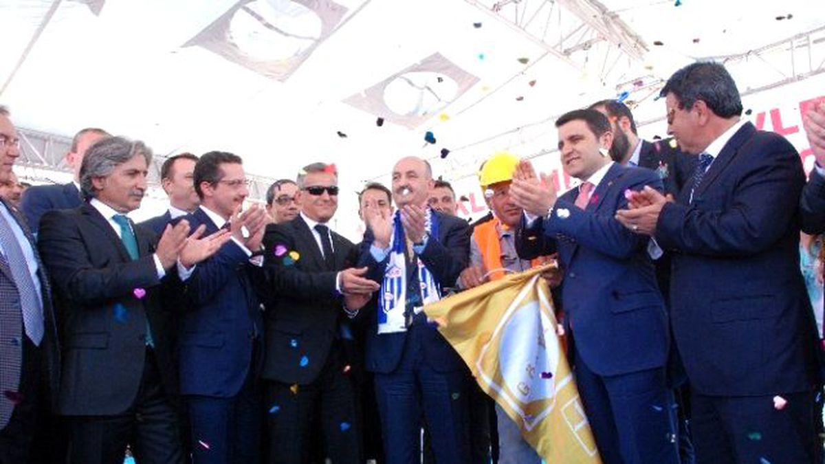 Bakan Müezzinoğlu, Biga Devlet Hastanesi\'nin Temelini Attı