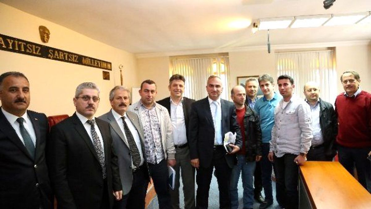 Başkan Yılmazer Su Fabrikaları Yöneticileri ile Görüştü