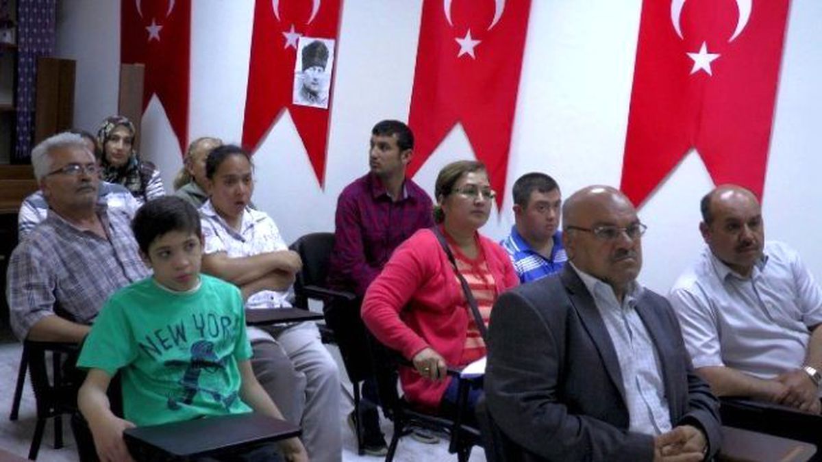 Büyükşehir Belediyesi\'nin Engelli Ailelerine Yönelik Eğitimleri Sürüyor