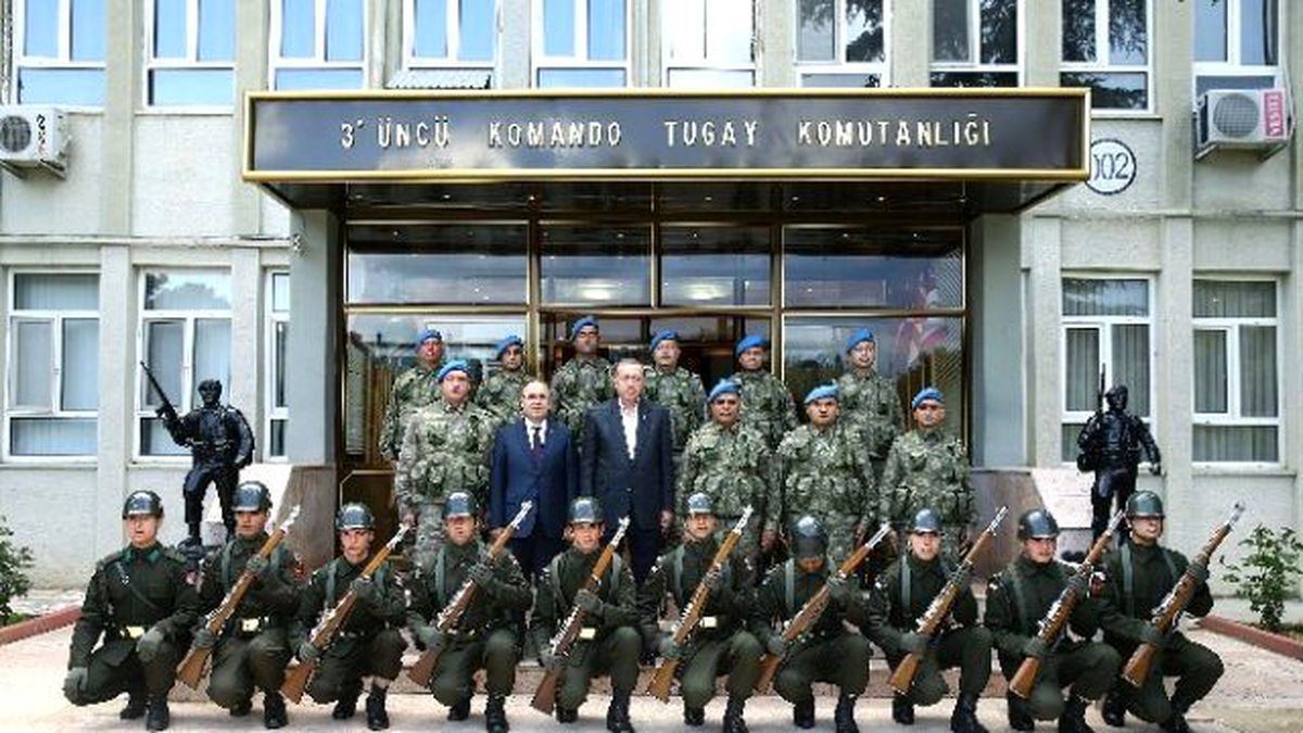 Cumhurbaşkanı Erdoğan Siirt Ziyaretinde 3. Komando Tugayı'nda Çam Fidanı Dikti