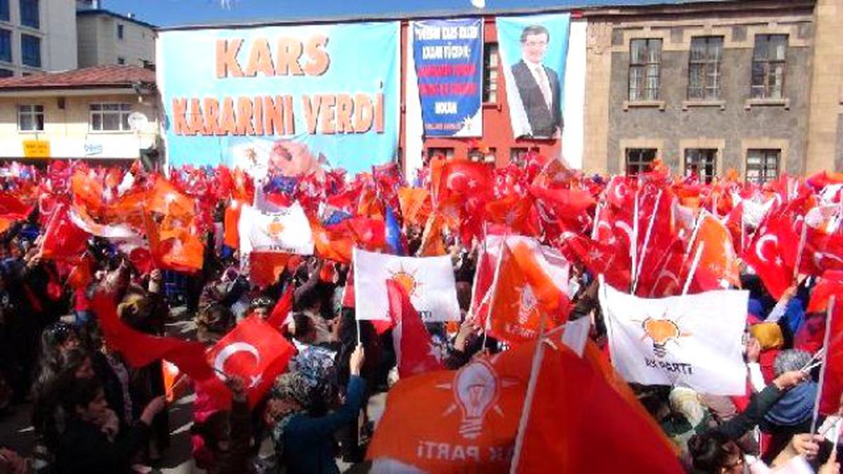 Davutoğlu, MHP Liderini Yine Yuhalatmadı