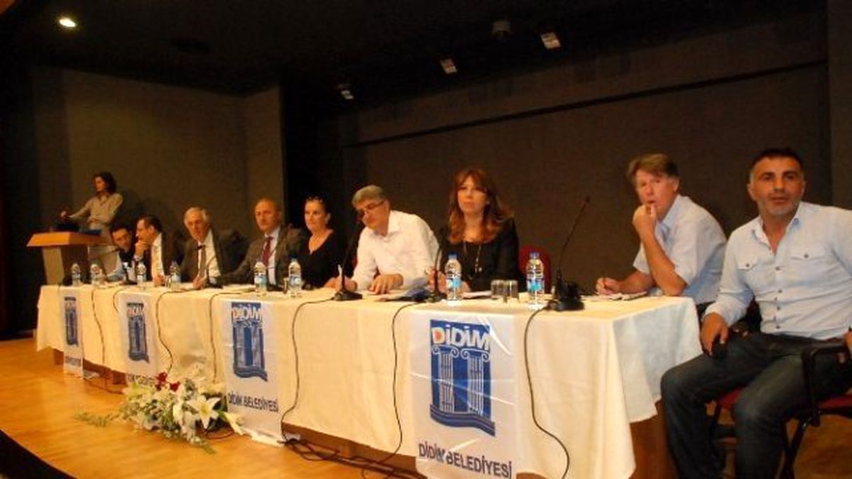 Didim\'de Yabancılar Sorunlarını Paylaştı