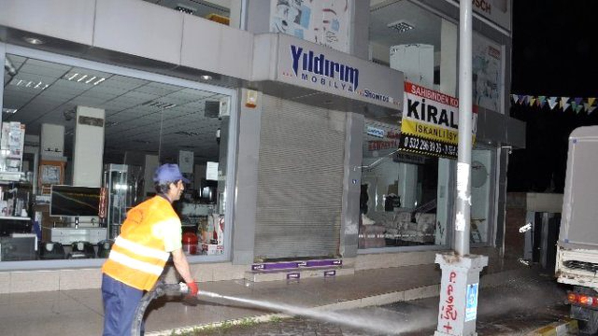 Dilovası Belediyesi\'nden Hijyenik Sokak Temizliği