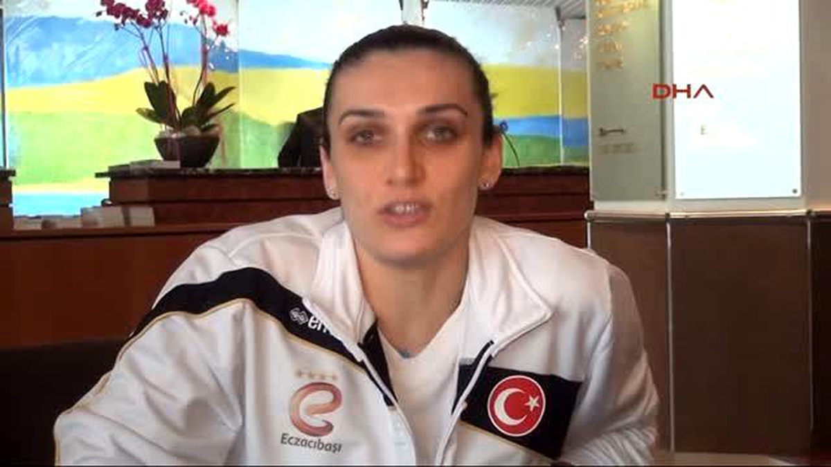 Eczacıbaşı Vitra Kaptanı Esra Takım Olarak Kendimize Güveniyoruz