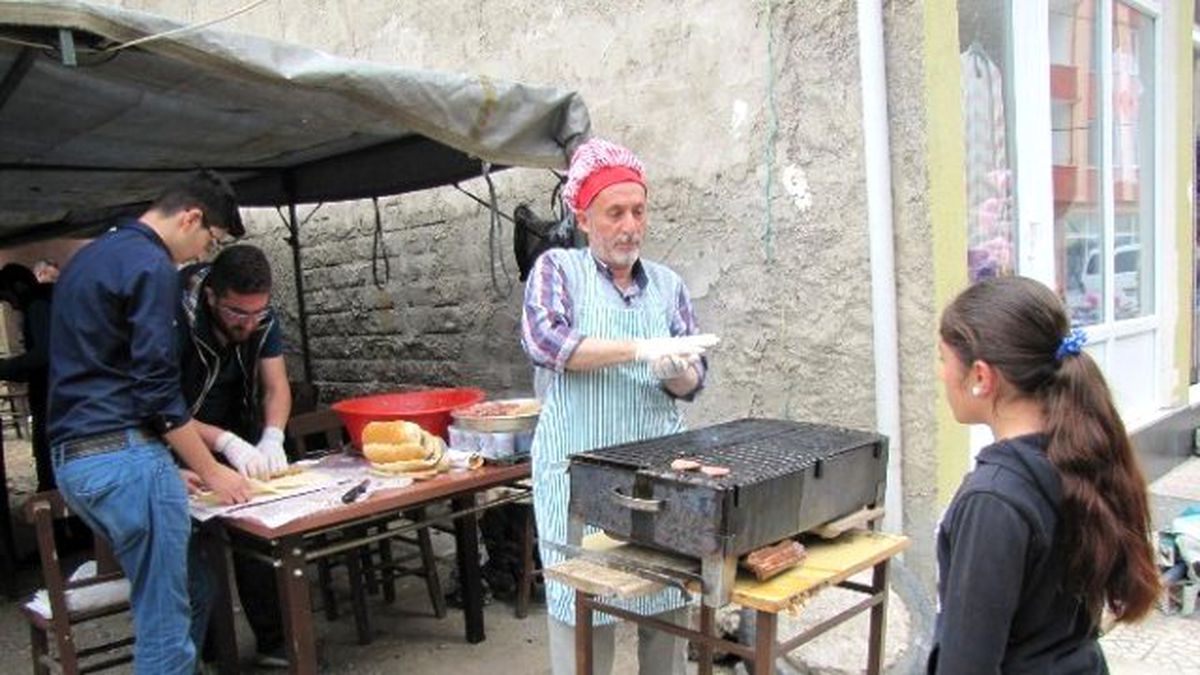 Hisarcık\'ta Eğitim Yararına Kermes