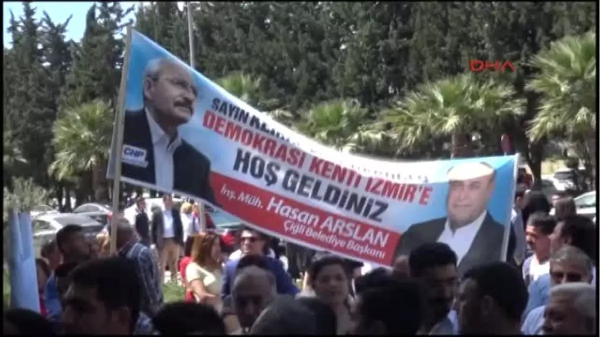 İzmir Kemal Kılıçdaroğlu\' Na İzmir\' de Coşkulu Karşılama