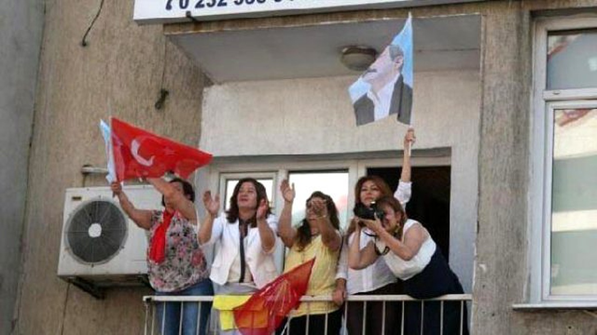 Kemal Kılıçdaroğlu\'na, İzmir\'de Coşkulu Karşılama (5)