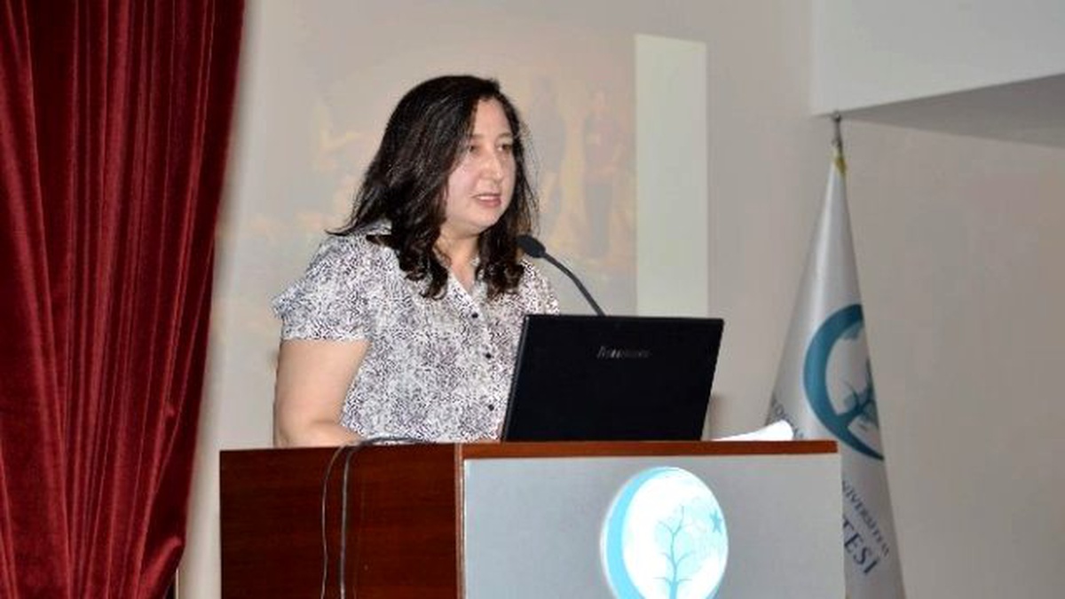 Öğrenciler 100 Görme Engelli Vatandaşa Beyaz Baston Aldı