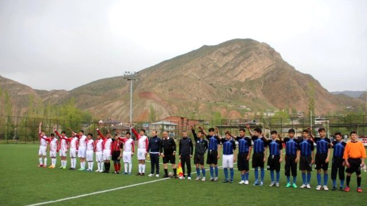 Oltu\'da Liseler Arası Futbol Turnuvası Başladı