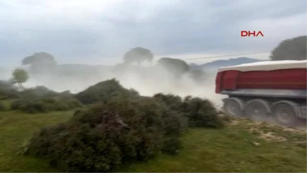 Peasants Blocked The Road Against The Mine Trucks