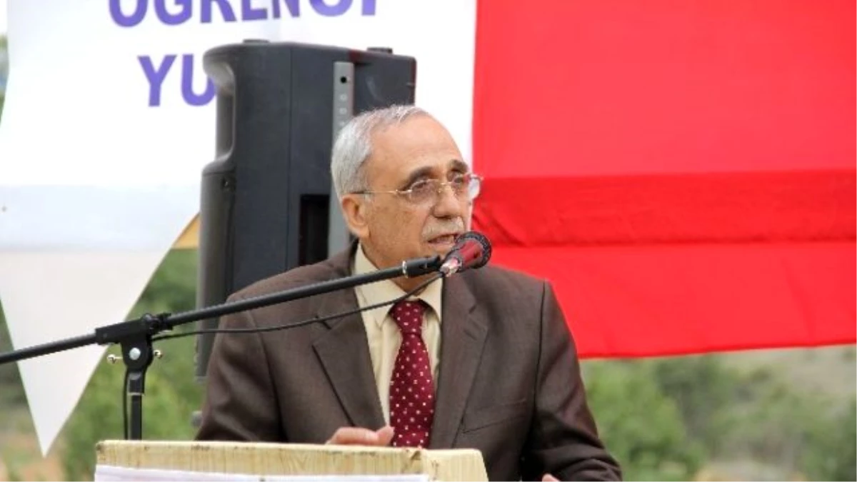 Prof. Dr. Mustafa Çetin Varlık: "İhlas Vakfı\'nın Yurtlarında, Yeni Türkiye\'nin Yeni Gençleri...
