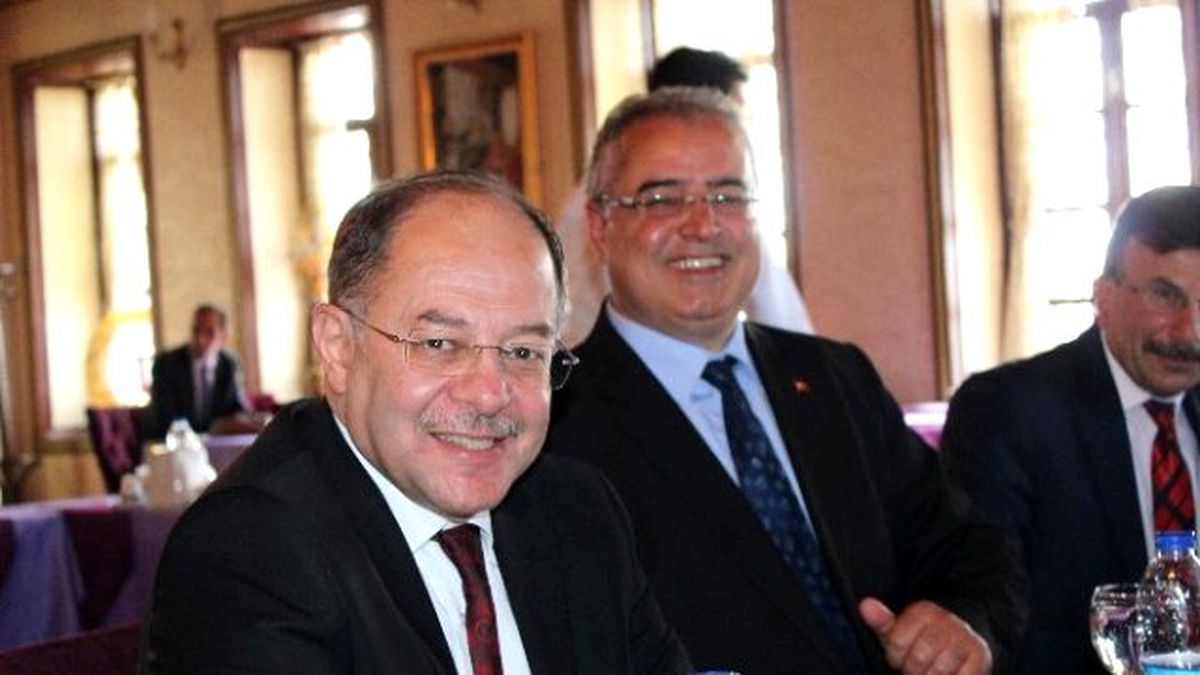 Sağlık Eski Bakanı Prof. Dr. Recep Akdağ: "Ak Parti İktidarının Düşmesi Bizi 30 Yıl Geri Götürür"