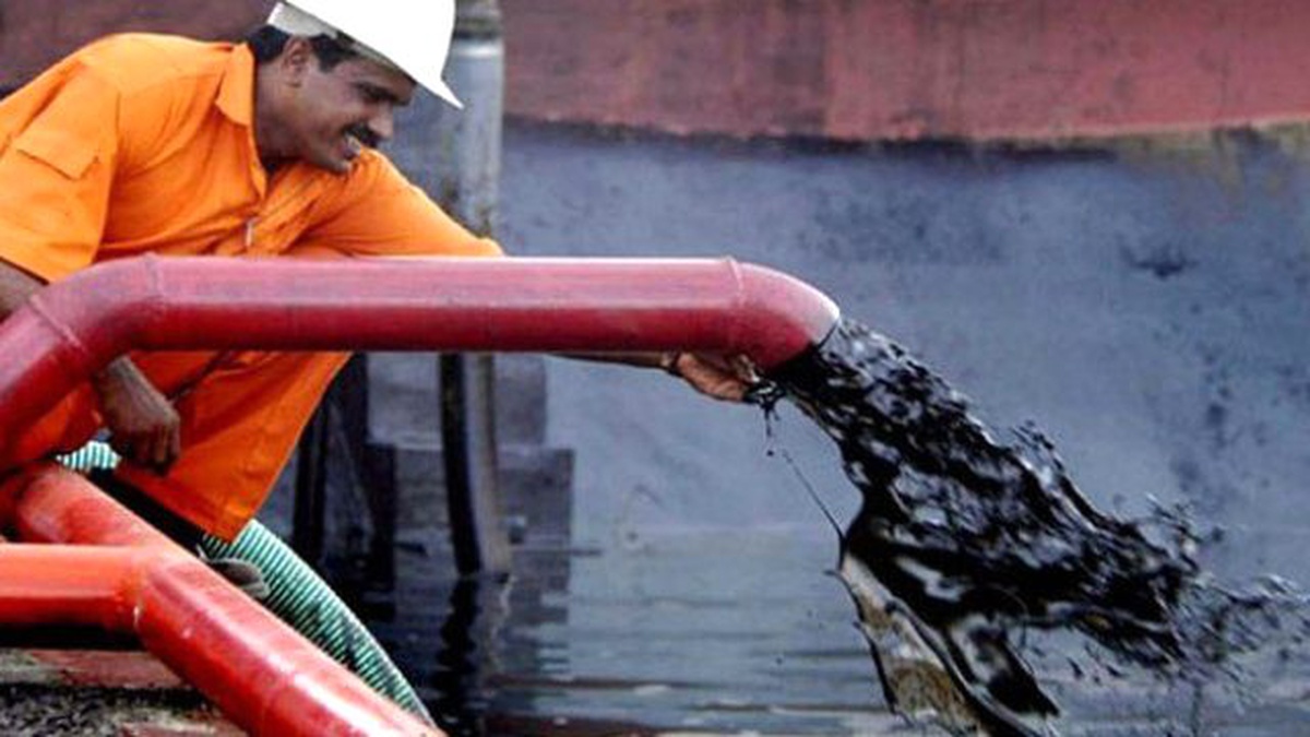 Suudi Arabistan Petrolde Tansiyonu Düşürdü