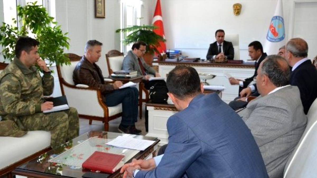 Tatvan\'da "19 Mayıs ve Gençlik Haftası" Toplantısı Yapıldı