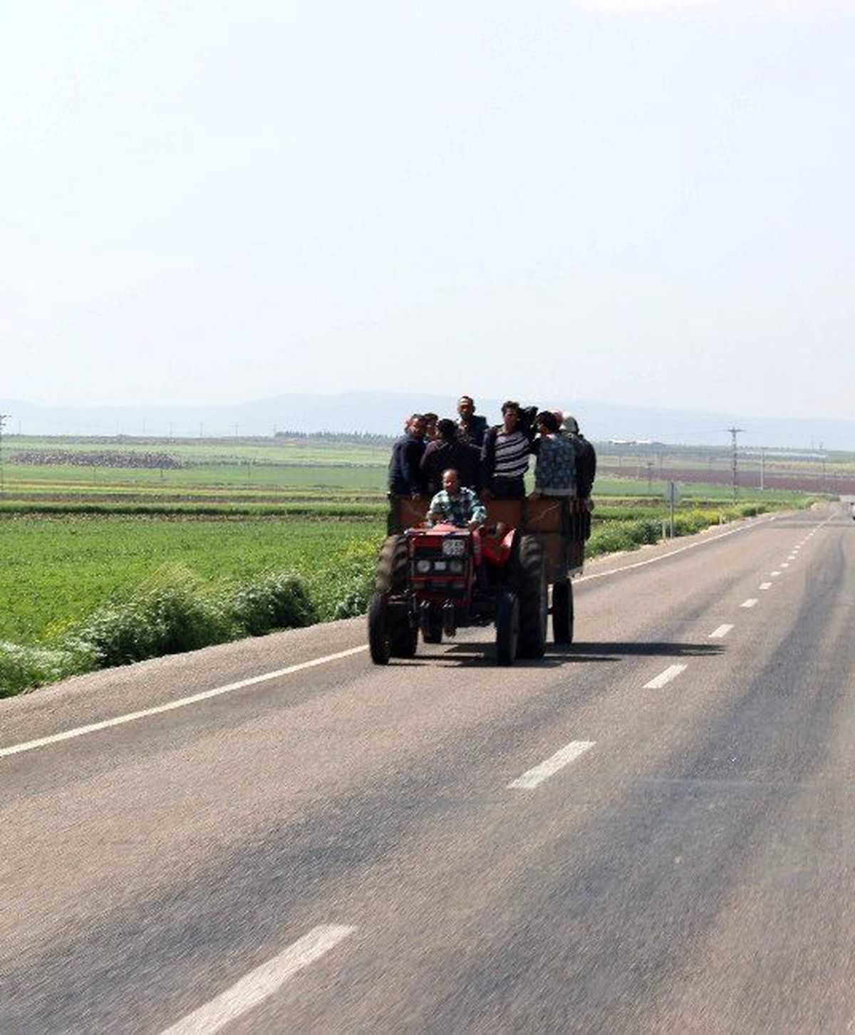 Traktörle Tehlikeli Yolculuk