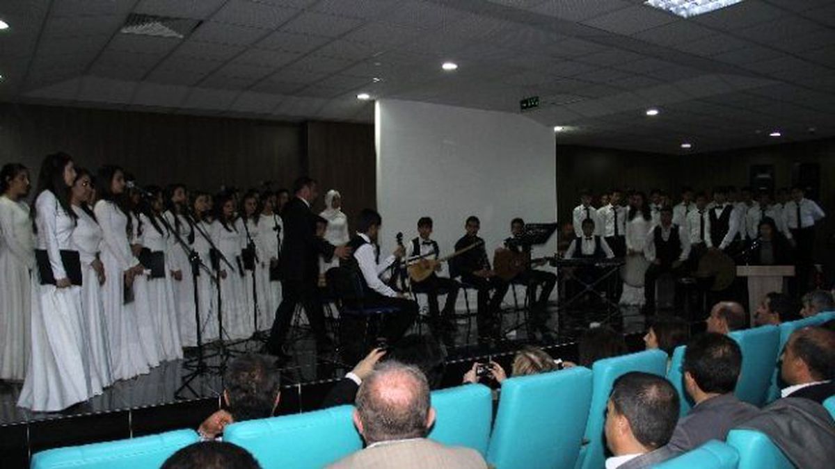 Tutuklu ve Hükümlüler İçin 7 Dilde Konser