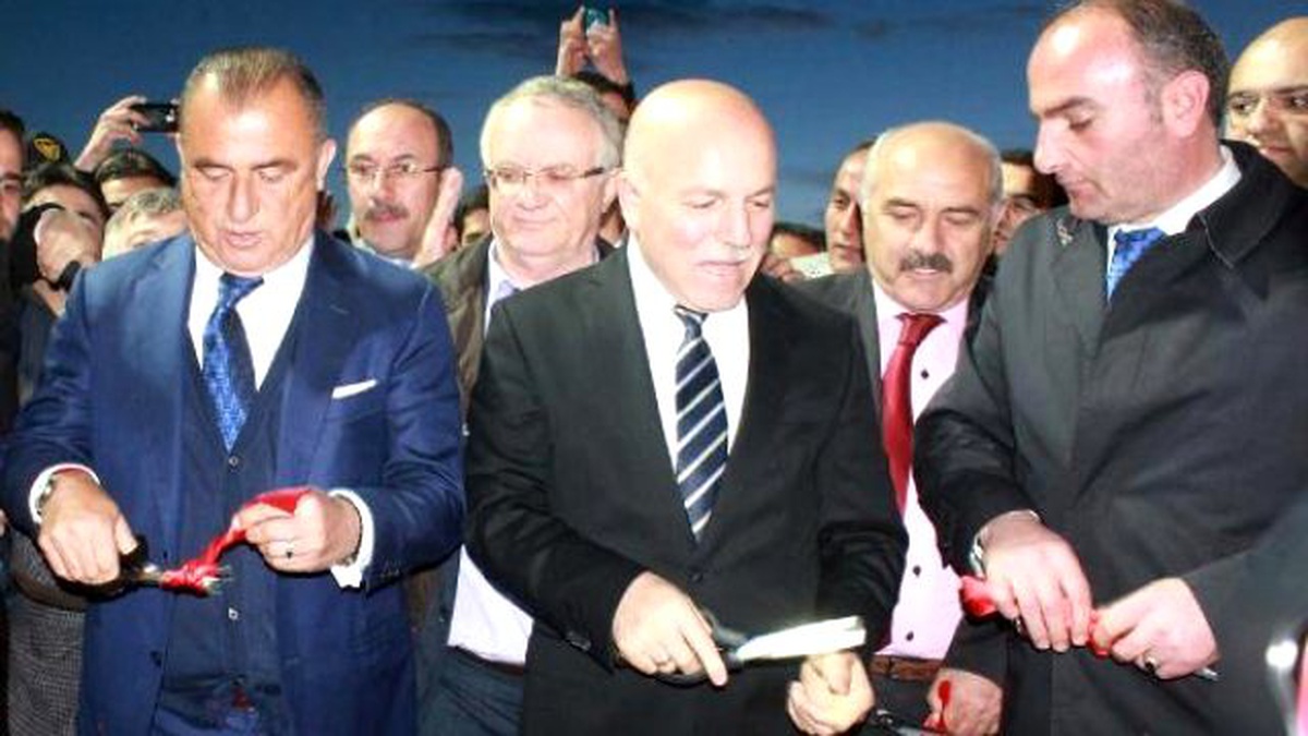 Yüksek İrtifa Kamp Merkezi Açılışında Fatih Terim İzdihamı