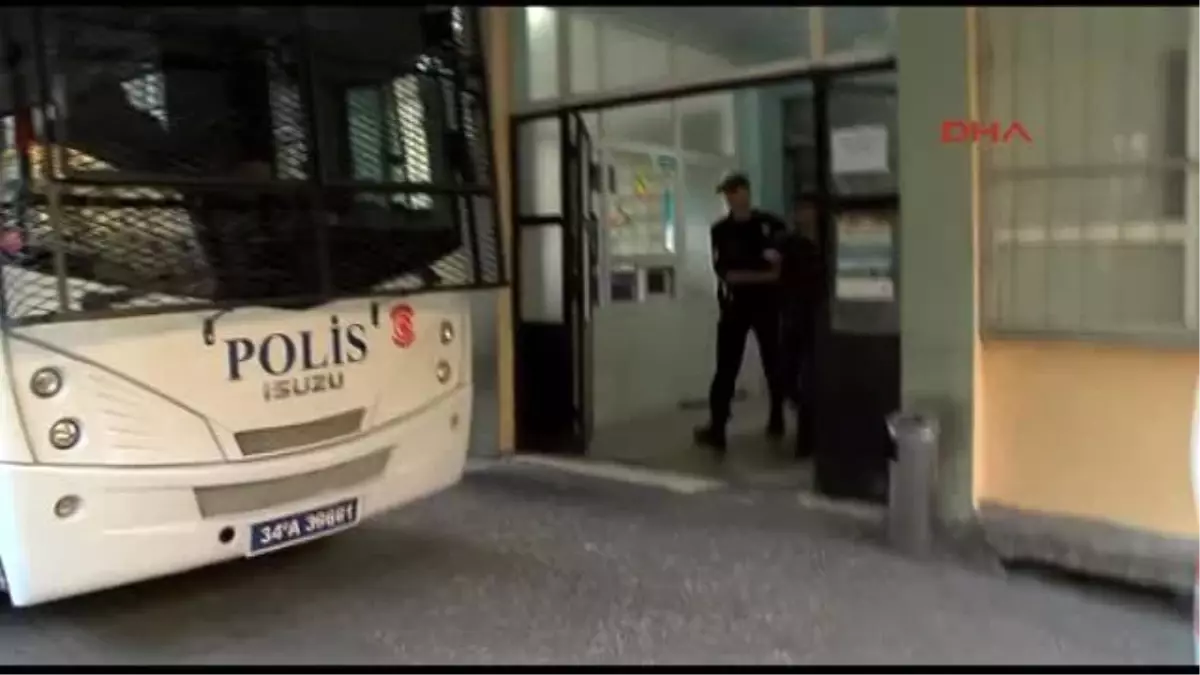 Okmeydanı\'nda Şafak Operasyonu: 9 Gözaltı