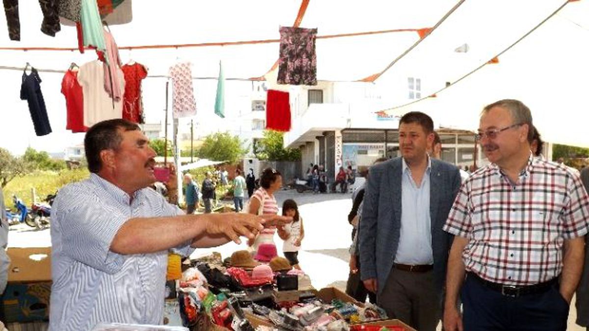 AK Parti Adayları, Bodrum\'da Pazar Esnafı ile Buluştu