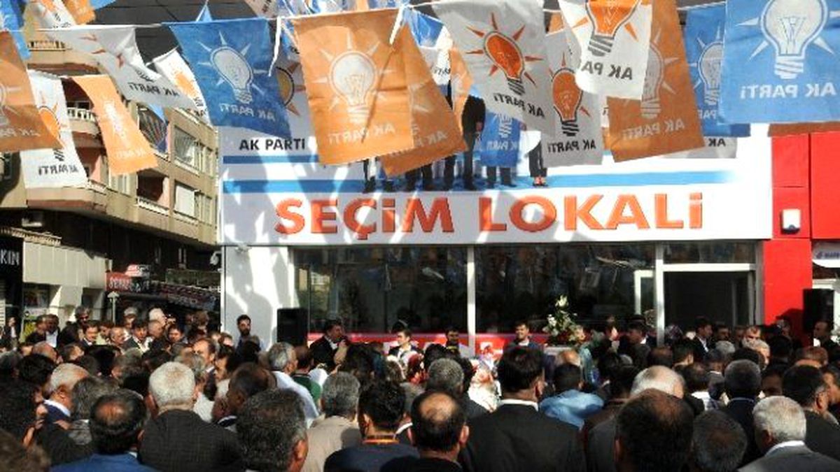 AK Parti Lokal Arayışında