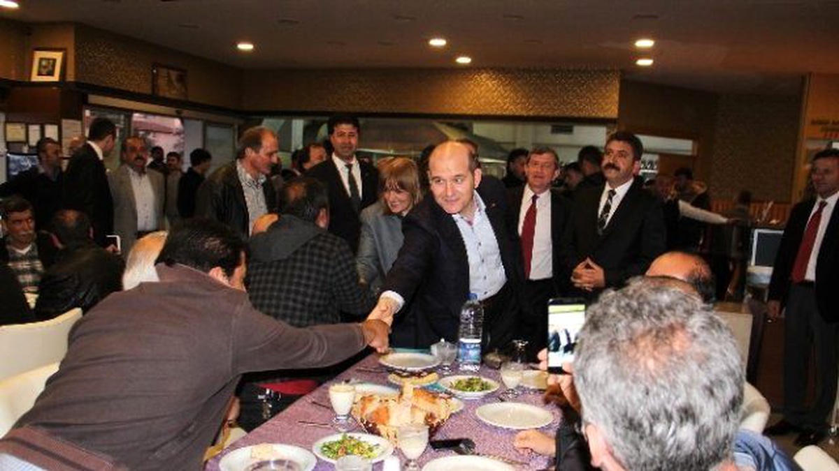 AK Parti Milletvekili Adayları Şoför Esnafı ile Yemekte Buluştu