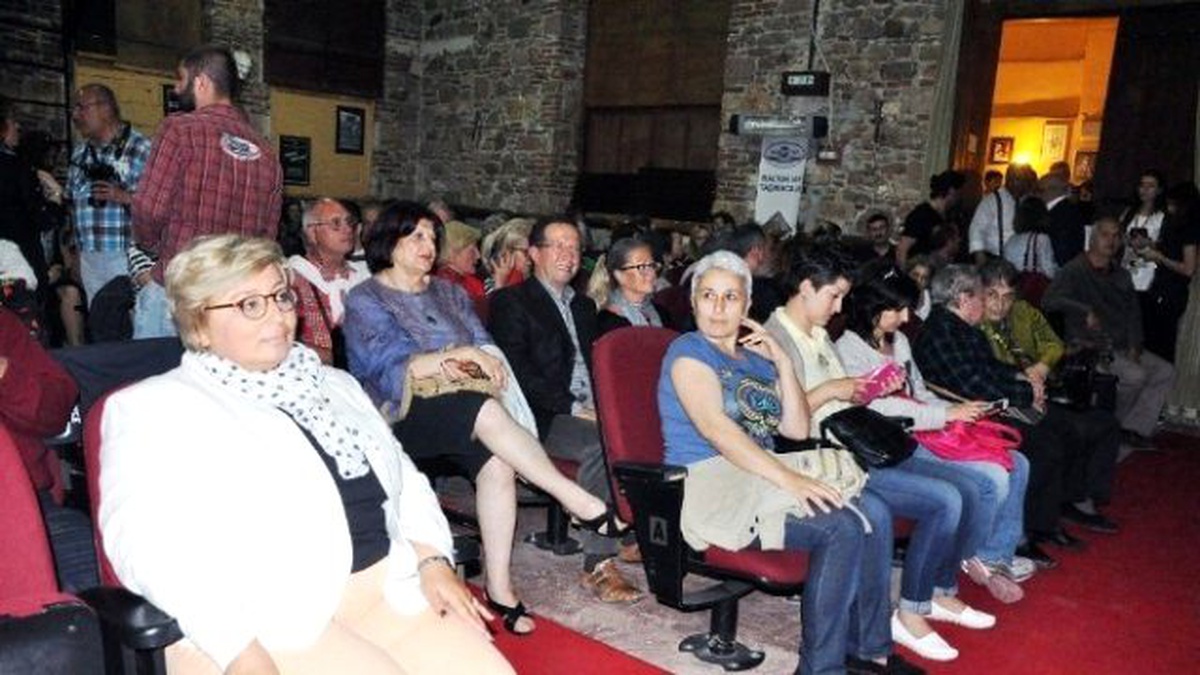 Akıl Defteri" Ayvalıklıları Büyüledi