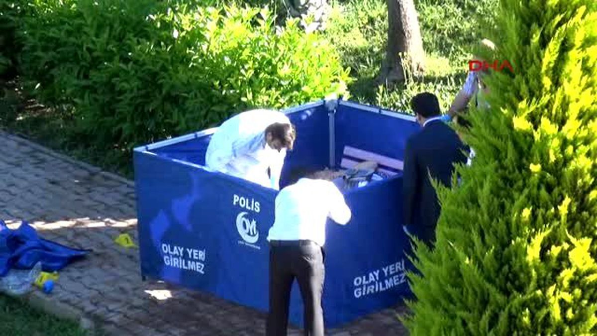 Antalya Polis, Parkta İntihar Etti